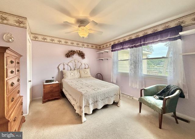 119 CEDAR LAKE DR, Williamstown, NJ 08094