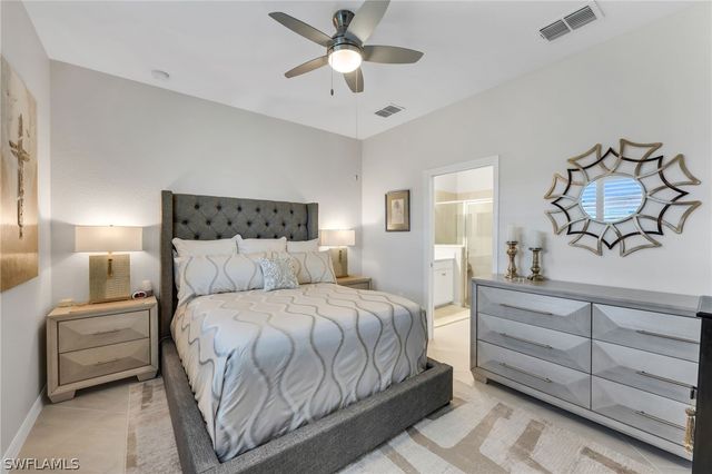 2543 Vine AVE, Naples, FL 34120