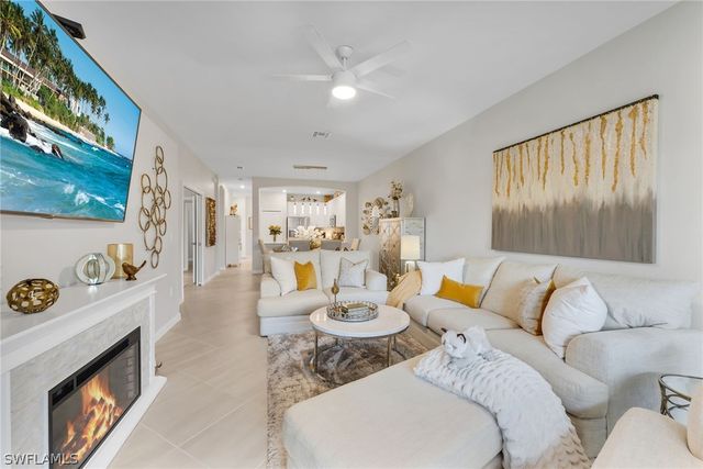 2543 Vine AVE, Naples, FL 34120