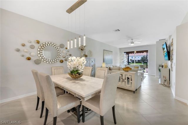 2543 Vine AVE, Naples, FL 34120