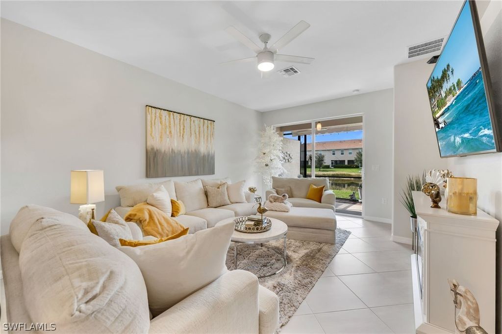 2543 Vine AVE, Naples, FL 34120