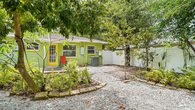 263 22ND STREET N, St Petersburg, FL 33713