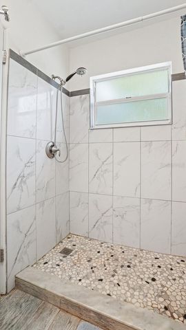 263 22ND STREET N, St Petersburg, FL 33713