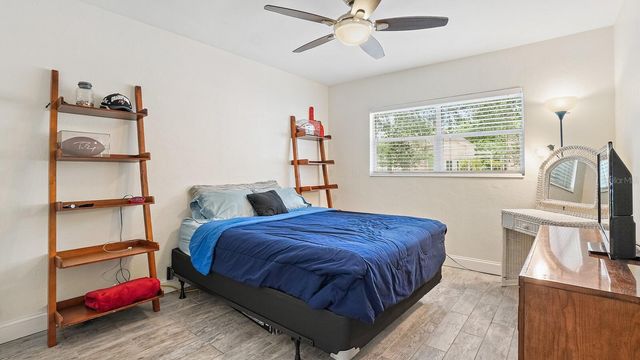 263 22ND STREET N, St Petersburg, FL 33713