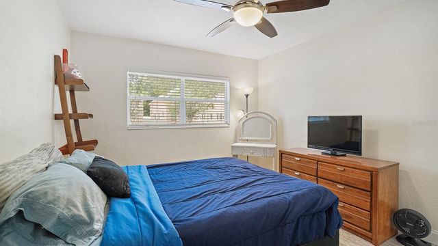 263 22ND STREET N, St Petersburg, FL 33713