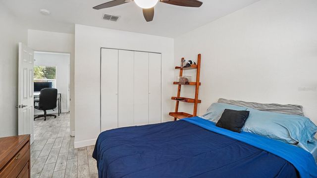 263 22ND STREET N, St Petersburg, FL 33713