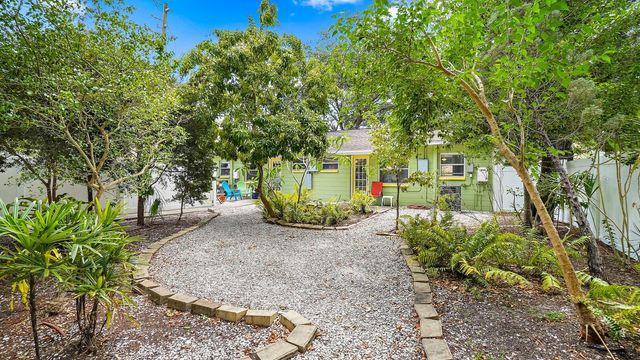 263 22ND STREET N, St Petersburg, FL 33713