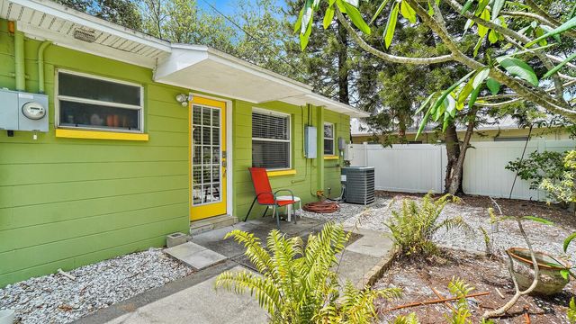 263 22ND STREET N, St Petersburg, FL 33713