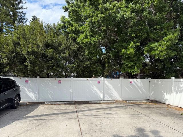 263 22ND STREET N, St Petersburg, FL 33713