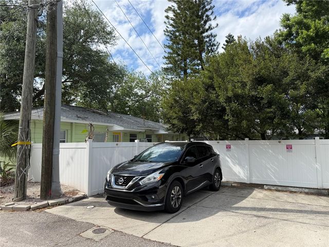 263 22ND STREET N, St Petersburg, FL 33713