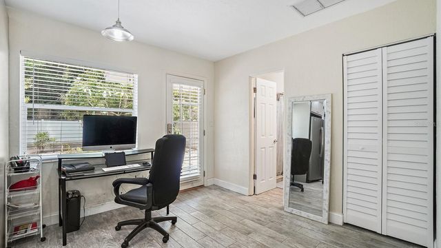 263 22ND STREET N, St Petersburg, FL 33713