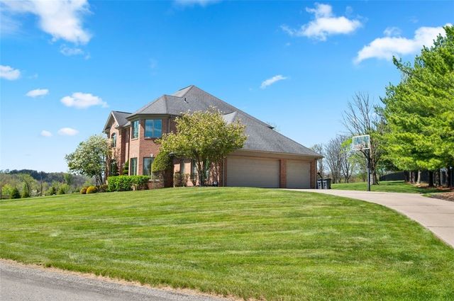 2004 Quincey Drive, Jefferson Hills, PA 15025