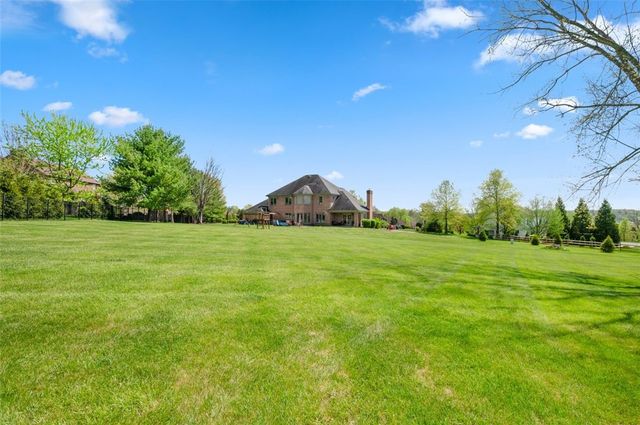 2004 Quincey Drive, Jefferson Hills, PA 15025
