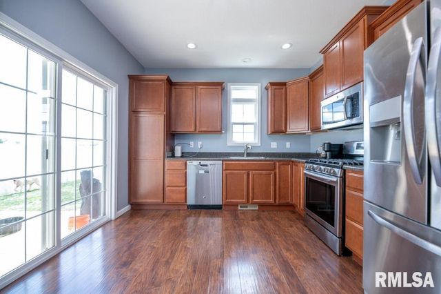 1622 SAVILE Lane, Washington, IL 61571