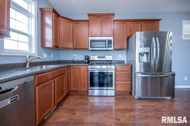 1622 SAVILE Lane, Washington, IL 61571