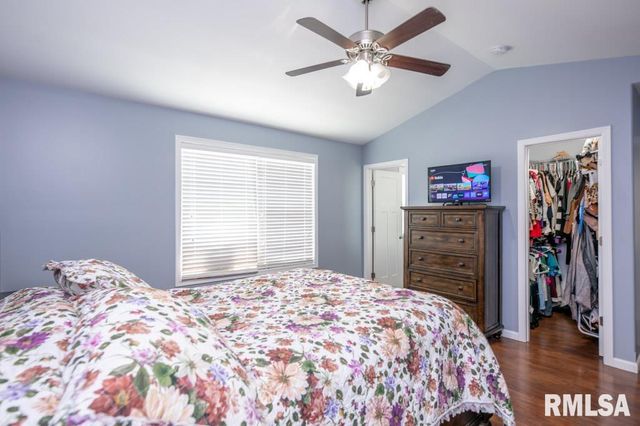 1622 SAVILE Lane, Washington, IL 61571