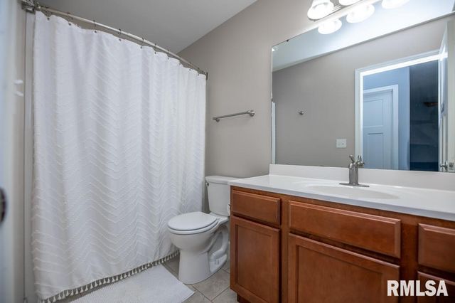 1622 SAVILE Lane, Washington, IL 61571