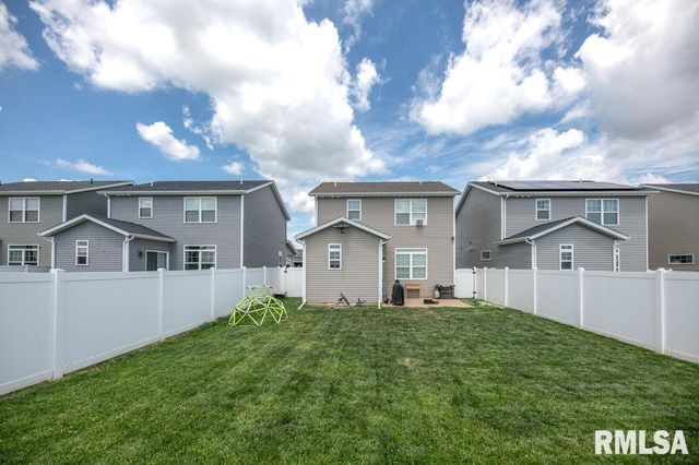 1622 SAVILE Lane, Washington, IL 61571