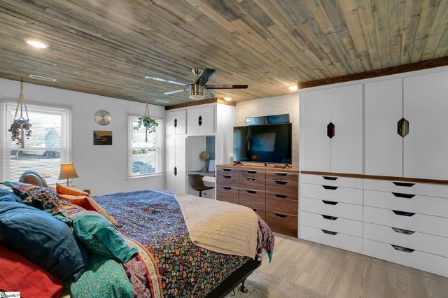 5 Foxtrail Court, Simpsonville, SC 29680