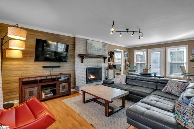 5 Foxtrail Court, Simpsonville, SC 29680