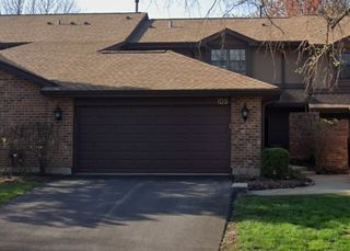105 Indian Trail Drive, Westmont, IL 60559