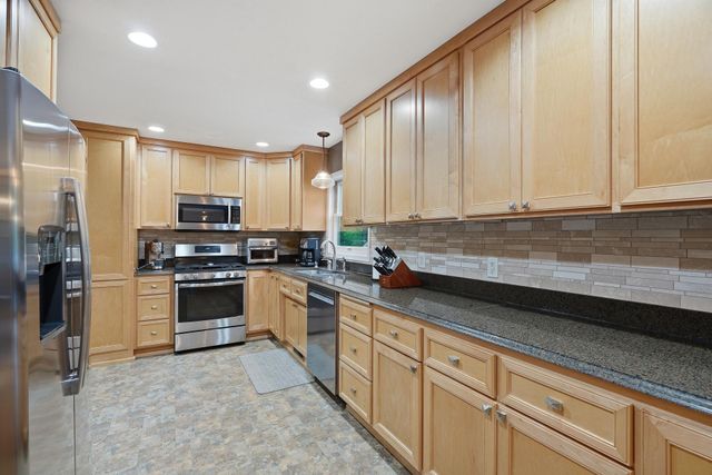 14901 Williston Lane, Minnetonka, MN 55345