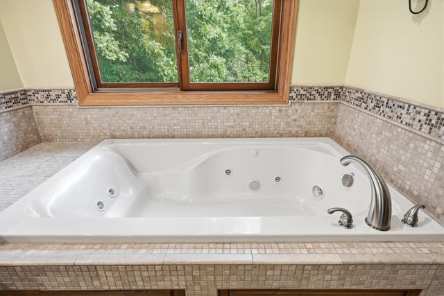 14901 Williston Lane, Minnetonka, MN 55345
