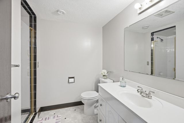 14901 Williston Lane, Minnetonka, MN 55345