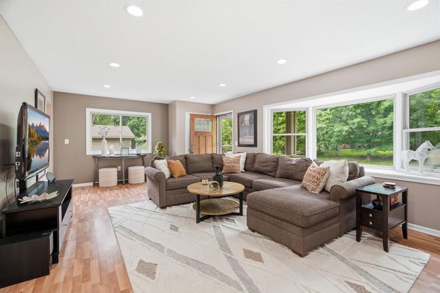 14901 Williston Lane, Minnetonka, MN 55345