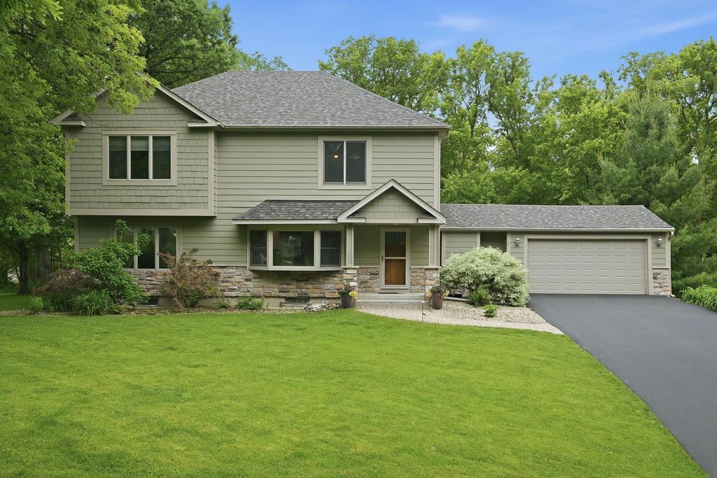 14901 Williston Lane, Minnetonka, MN 55345