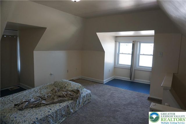 1074 West Berwick Street, Easton, PA 18042