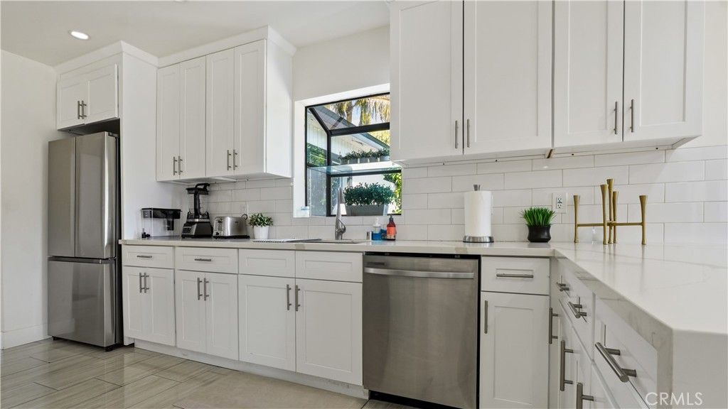 Image 10 of property listing at 7815 Fenwick, Los Angeles, CA 91040