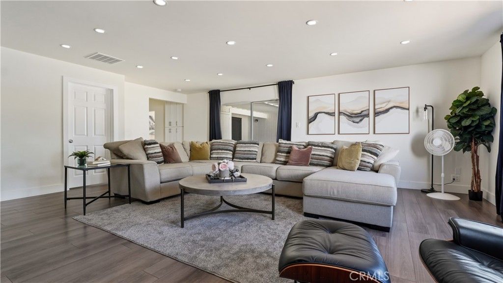 Image 24 of property listing at 7815 Fenwick, Los Angeles, CA 91040