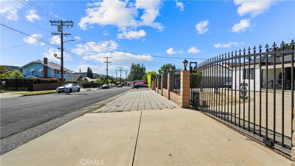 Image 63 of property listing at 7815 Fenwick, Los Angeles, CA 91040