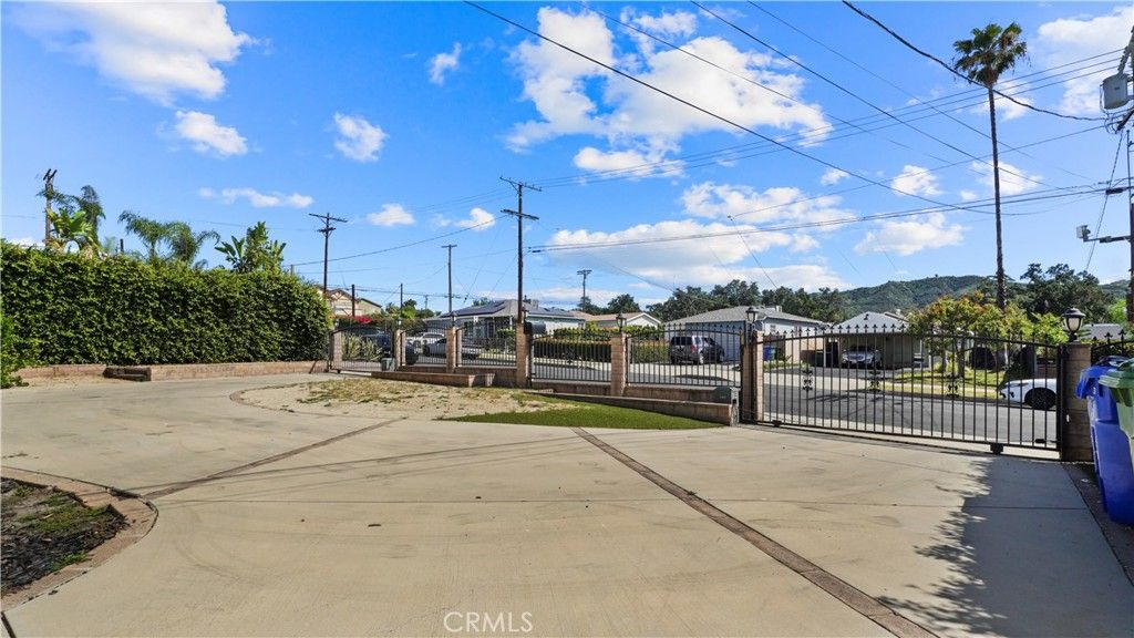 Image 66 of property listing at 7815 Fenwick, Los Angeles, CA 91040