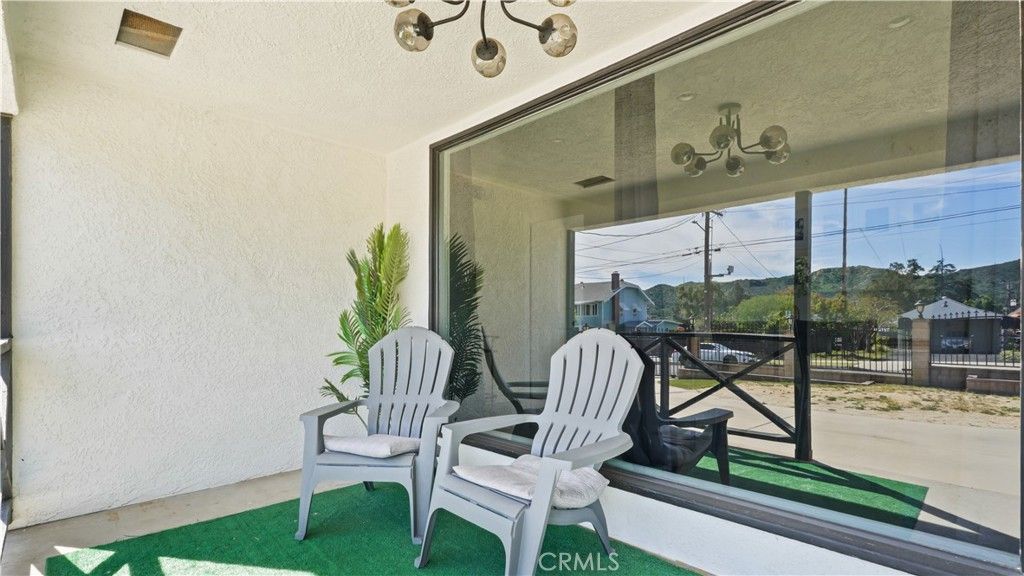 Image 7 of property listing at 7815 Fenwick, Los Angeles, CA 91040