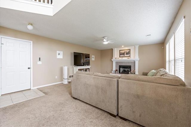 1300 SE Princeton Drive, Lee's Summit, MO 64081