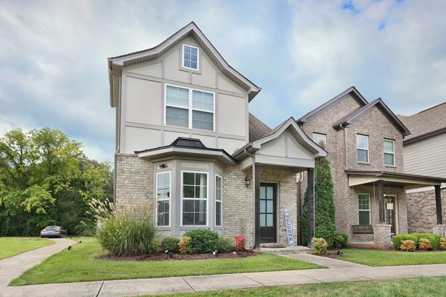 200 Cedar Place Row, Nashville, TN 37221