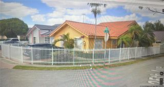 2501 W 73rd Pl, Hialeah, FL 33016