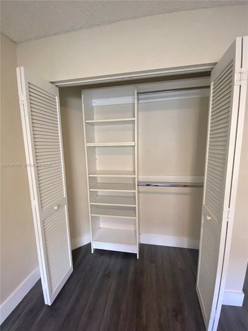 837 Tanglewood Cir ., Weston, FL 33327