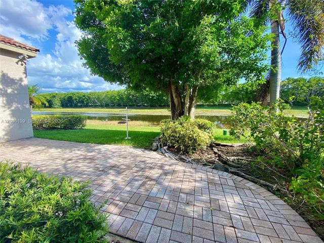 837 Tanglewood Cir ., Weston, FL 33327