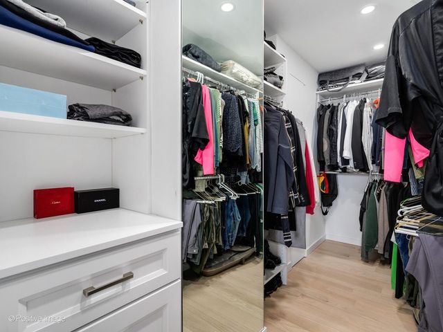 400 E Randolph Street 2613, Chicago, IL 60601
