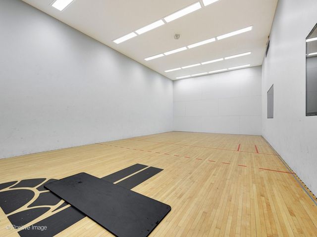 400 E Randolph Street 2613, Chicago, IL 60601
