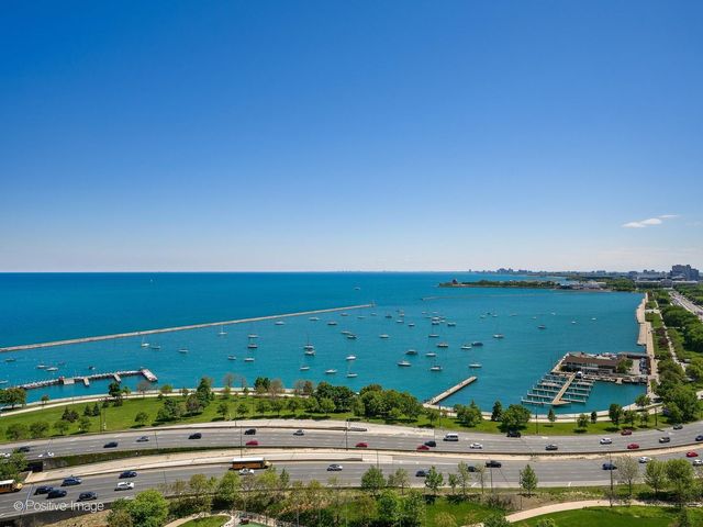 400 E Randolph Street 2613, Chicago, IL 60601