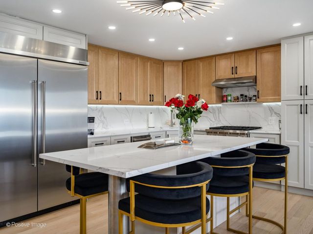 400 E Randolph Street 2613, Chicago, IL 60601