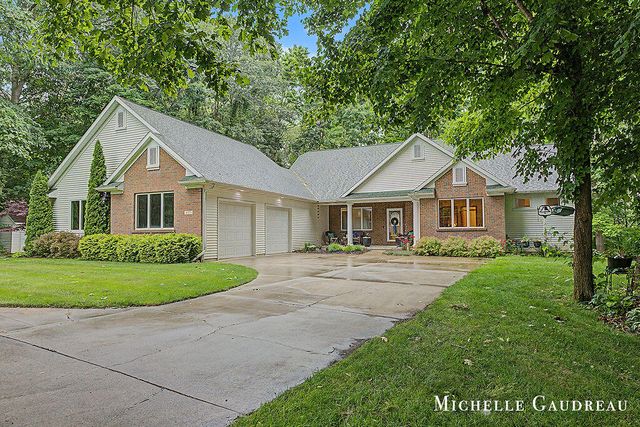 5577 Fieldstone Court, Middleville, MI 49333