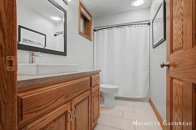 5577 Fieldstone Court, Middleville, MI 49333
