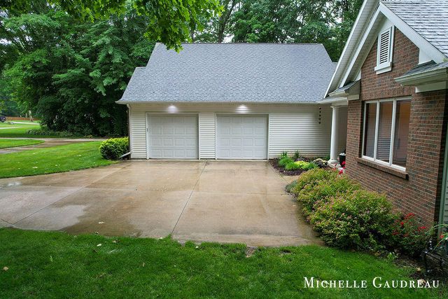 5577 Fieldstone Court, Middleville, MI 49333