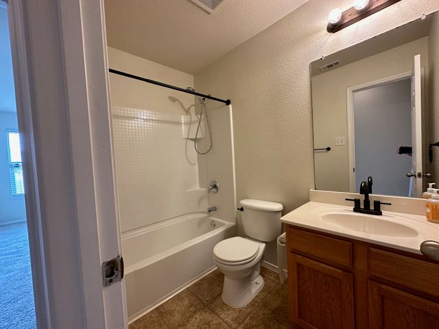 5733 Mirror Ridge Drive, Fort Worth, TX 76179