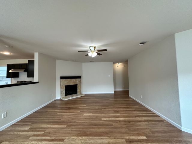 5733 Mirror Ridge Drive, Fort Worth, TX 76179